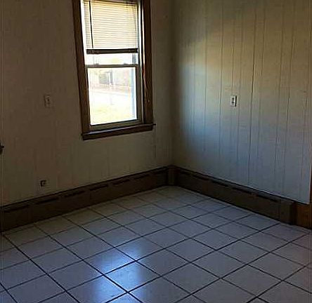 5th image of 59 Saint Elizabeth St