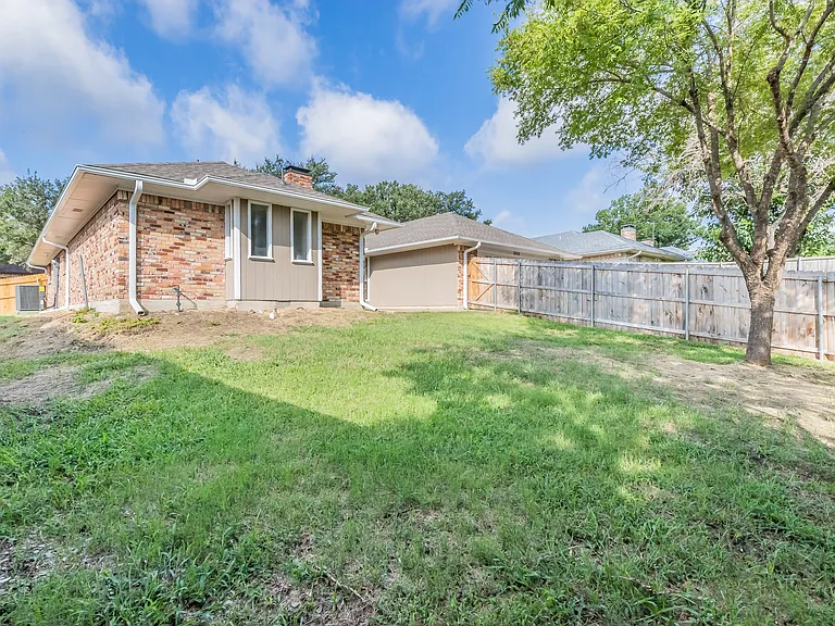 3008 Apple Valley Dr — Photo 50