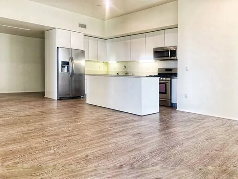1038 S Mariposa Ave #507 — Photo 19