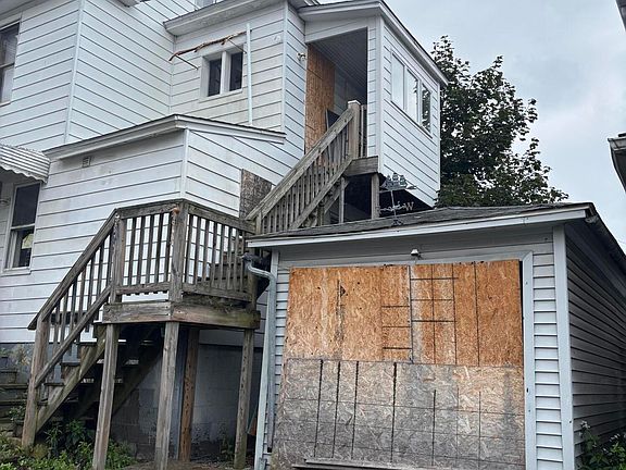 5th image of 702 Crown Ave