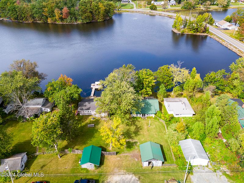 3rd image of 156 Lake Avenue