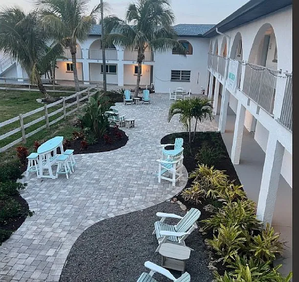 The Wave Beachfront Apartments — Photo 39