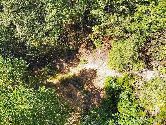 3rd image of 1030 Nada Tunnel Rd