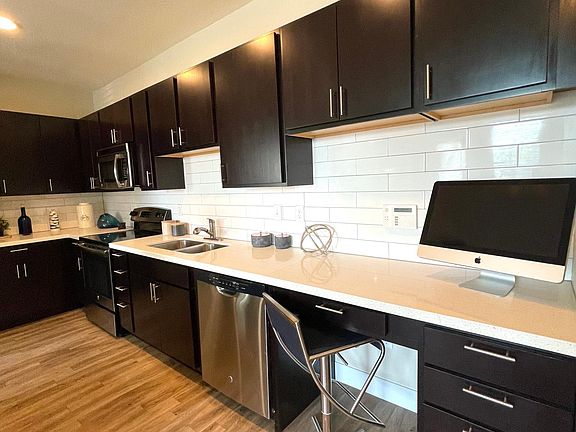 2nd image of 1648 Platte St #301