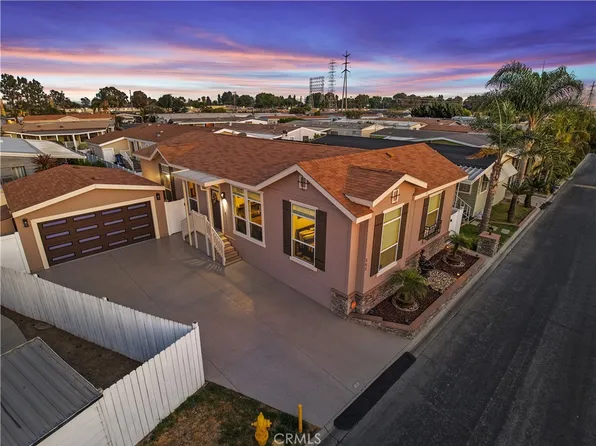 3595 Santa Fe Ave Space 302, Long Beach, CA 90810