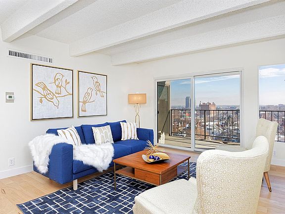 2nd image of 1433 N Williams St APT 1003