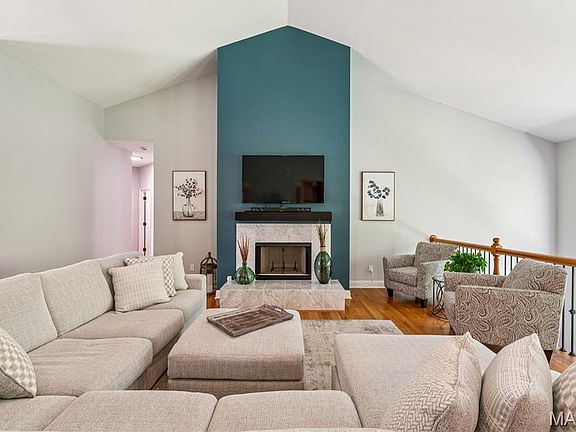 5th image of 211 Cobblefield Ct