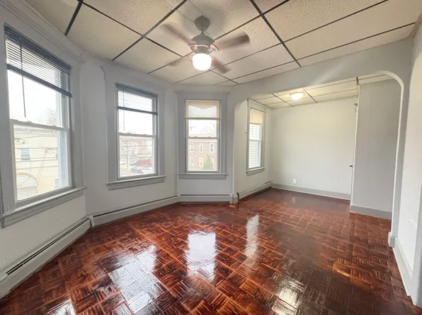 151 Armstrong Avenue image 4 of 6