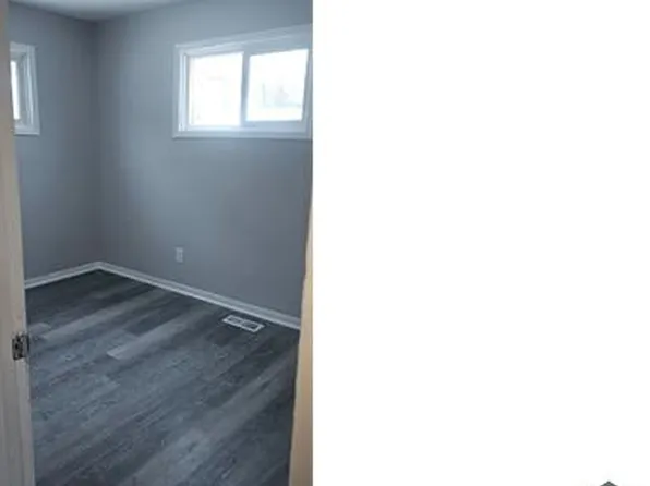 1251 Knickerbocker Ave, Flint, MI 48505