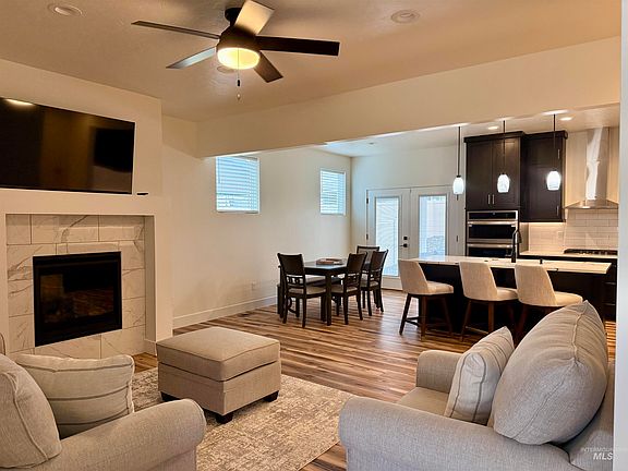 5th image of 11224 White Riv