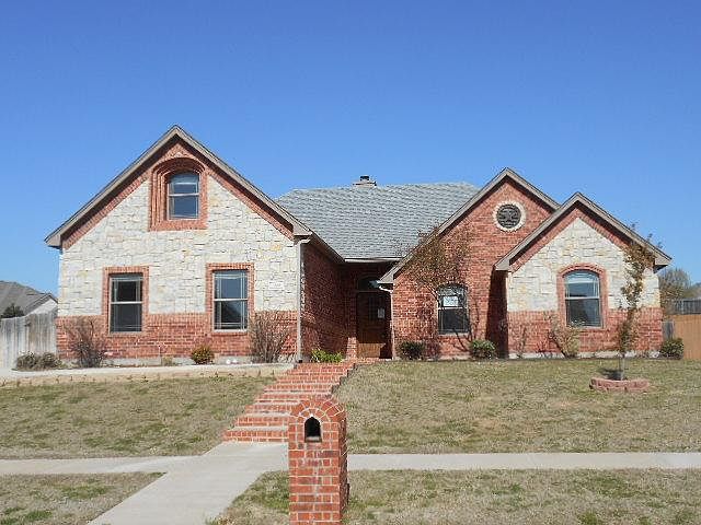 1st image of 1008 Louise Ln
