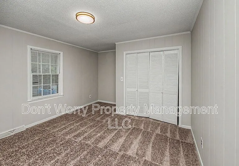 137 Crest Cir #B — Photo 6