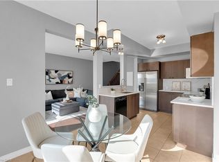 40 Dartmouth Gate #19, Hamilton, ON L8E 0C4