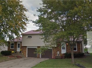 401-402 Chateau Dr, Saint Joseph, IL