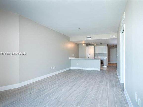 4th image of 501 NE 31st St Unit 3910