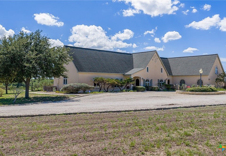 1st image of 5904 Old Yoakum Rd