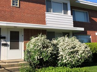 8649 Niles Center Rd, Skokie, IL 60077