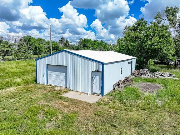 4th image of 18156 SW Tawakoni Rd