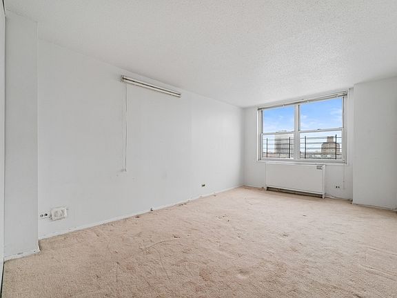 3rd image of 41-40 Union St #8-D