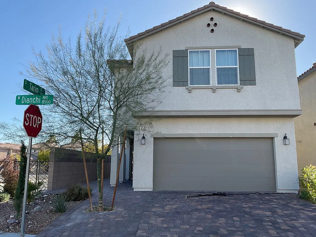 5 bed, 3.0 bath, 2466 sqft, $2,600 — Photo 2