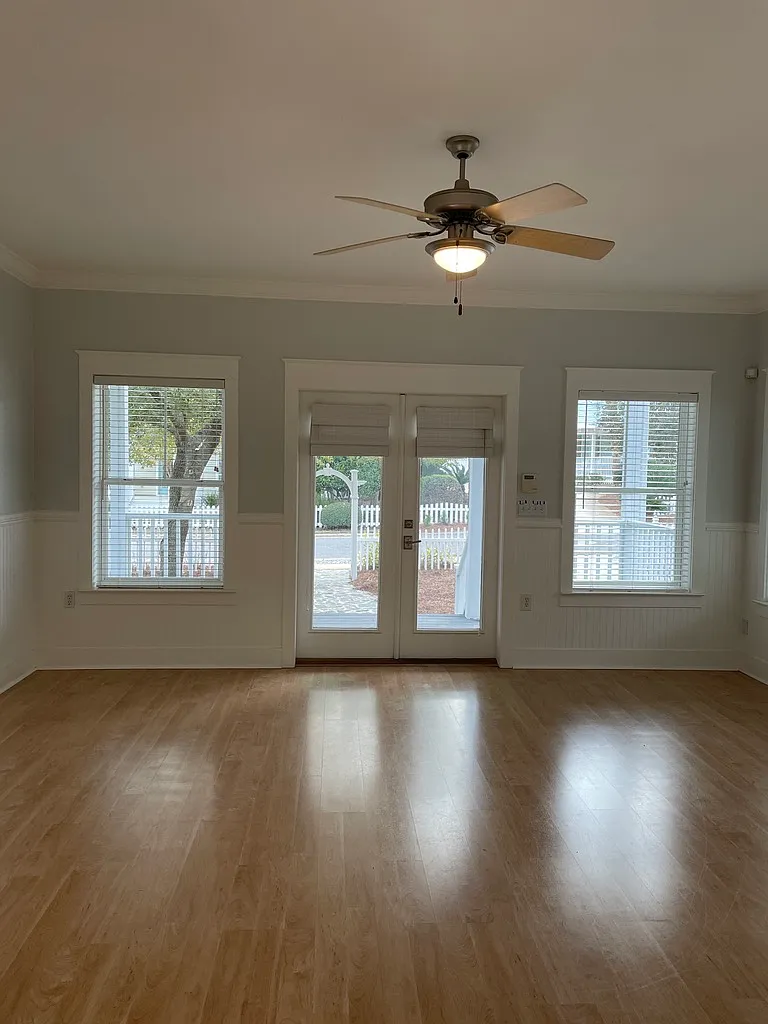 4 bed, 2256 sqft, $4,100 — Photo 3