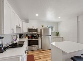 Uptown At It's Best: The Delta Apartments - Upscale 1 Bedroom Apt