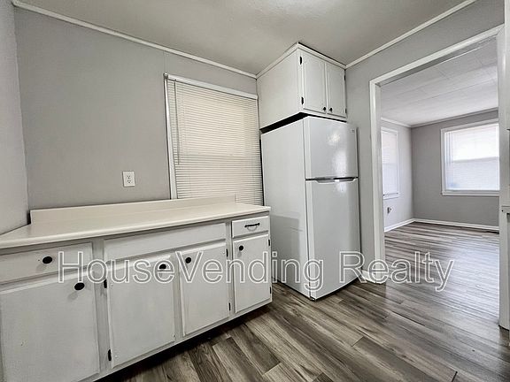 4th image of 507 Arthur Ave