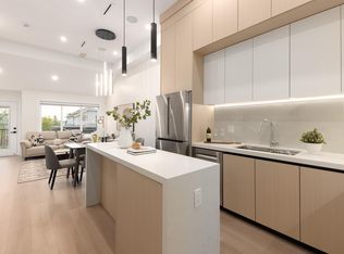 914 Rochester Ave #102, Coquitlam, BC V3K 2W6