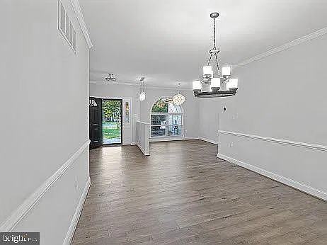 3 bed, 2.5 bath, 2336 sqft, $3,100 — Photo 4