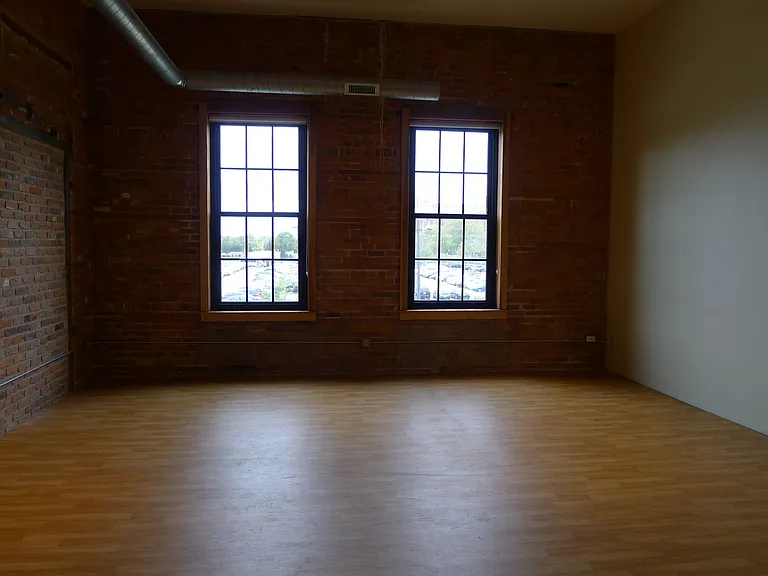 The Lofts at New Amsterdam — Photo 32