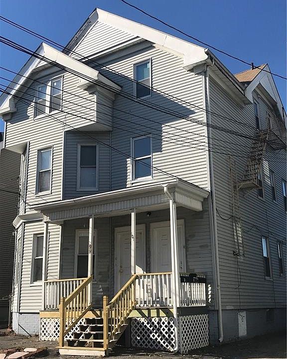2nd image of 99 Ridge St #3