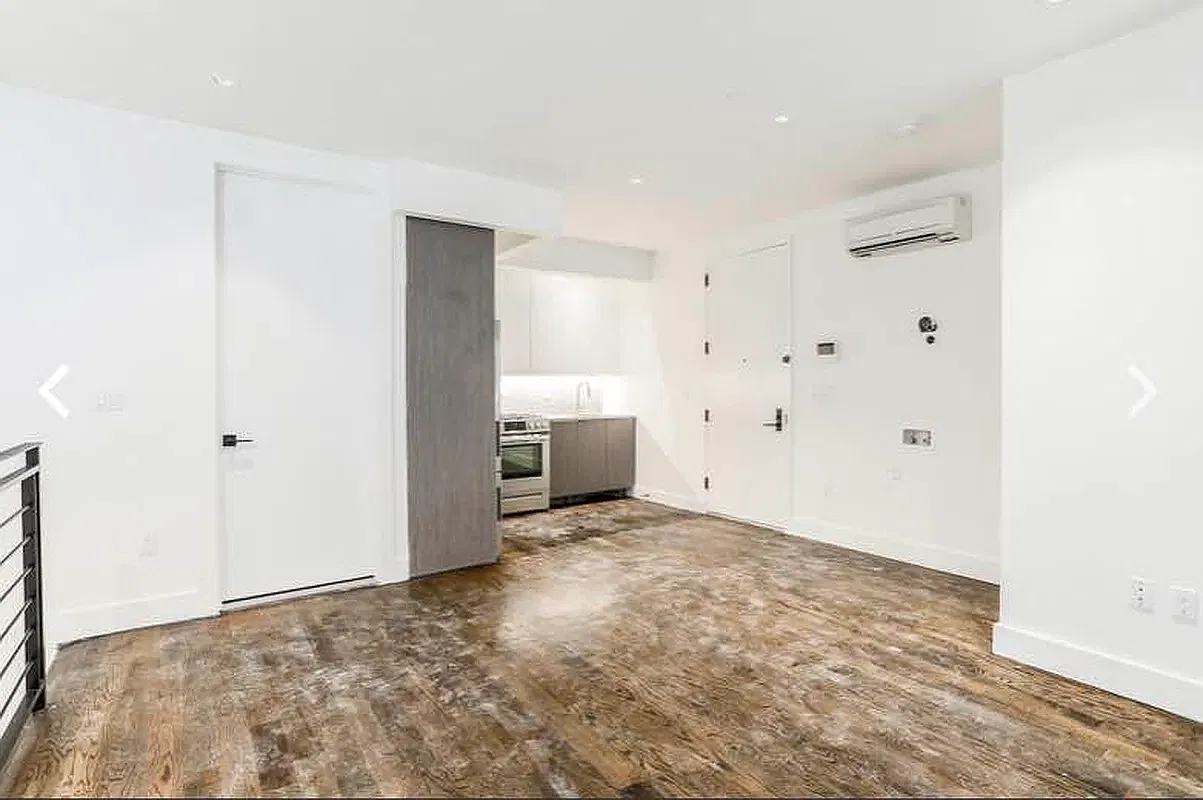 142 Erasmus Street — Photo 4