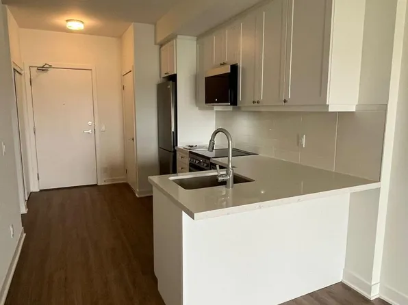 51 Clarington Blvd #608, Clarington, ON L1C 0H6