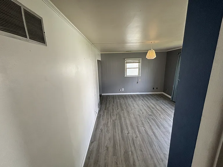 905 N Wesley St — Photo 6