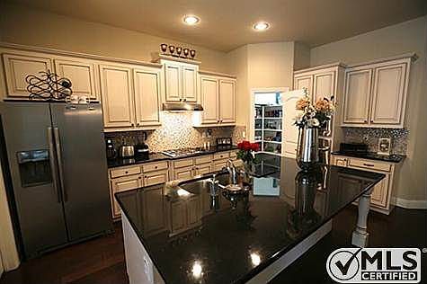 3rd image of 937 Windham Dr