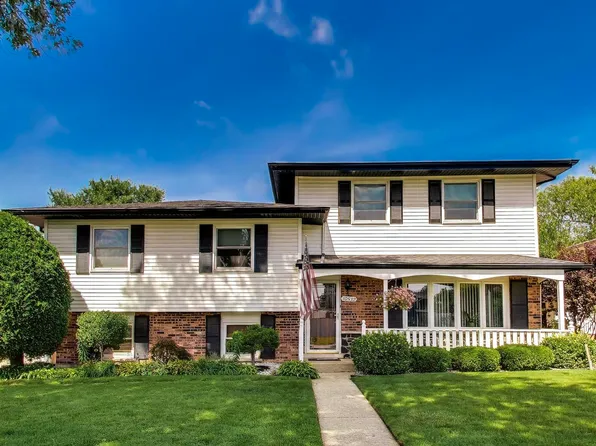 10532 S Sun Valley Ct, Palos Hills, IL 60465