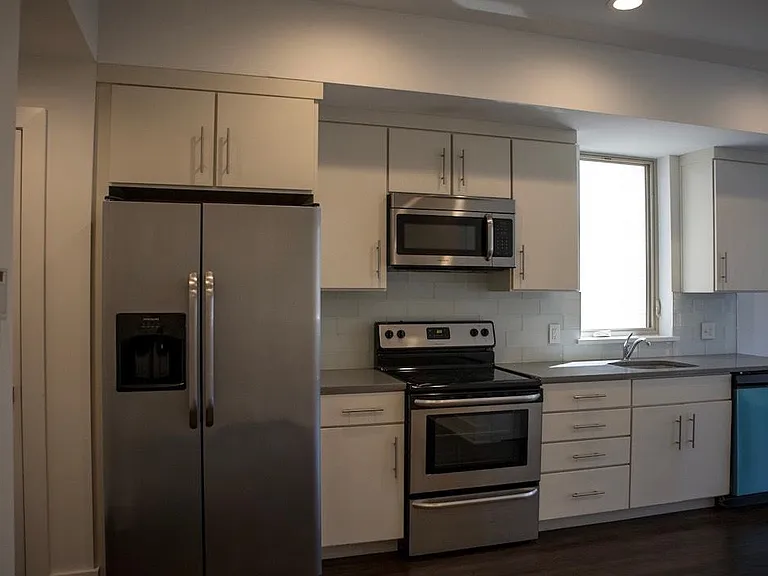 1327 N Franklin St #4 — Photo 12