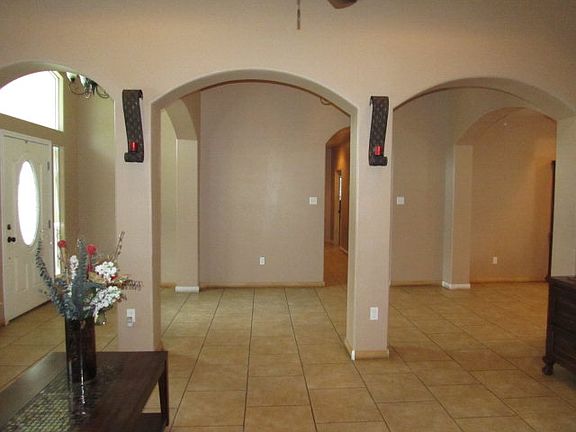 2nd image of 4846 Taylor Dr