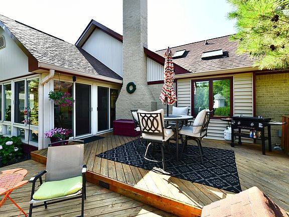 2nd image of 5006 Essex Dr