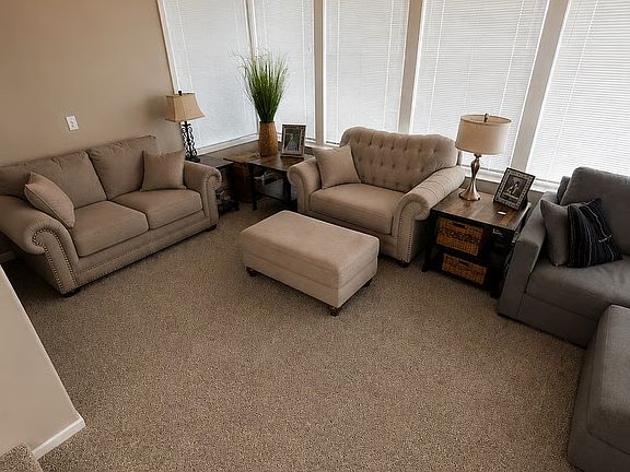 3407 Royal Road - Living Room.1
