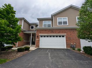2367 N Newberry Ln, Palatine, IL 60074