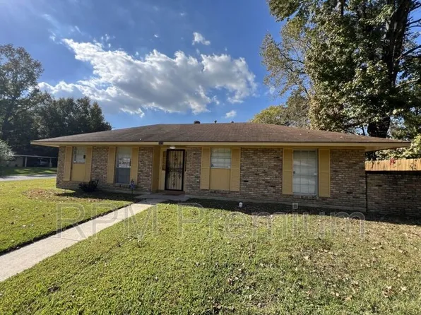 8823 Cefalu Dr, Baton Rouge, LA 70811