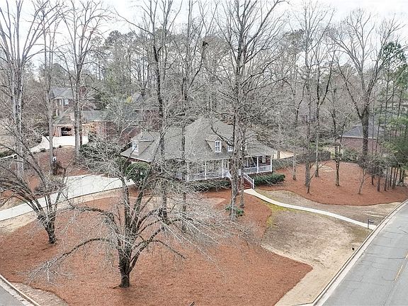 3rd image of 212 Asheton Ln