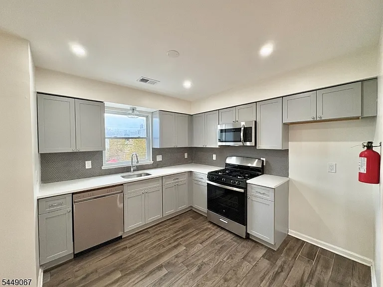 156 Ridgewood Ave #1 — Photo 27