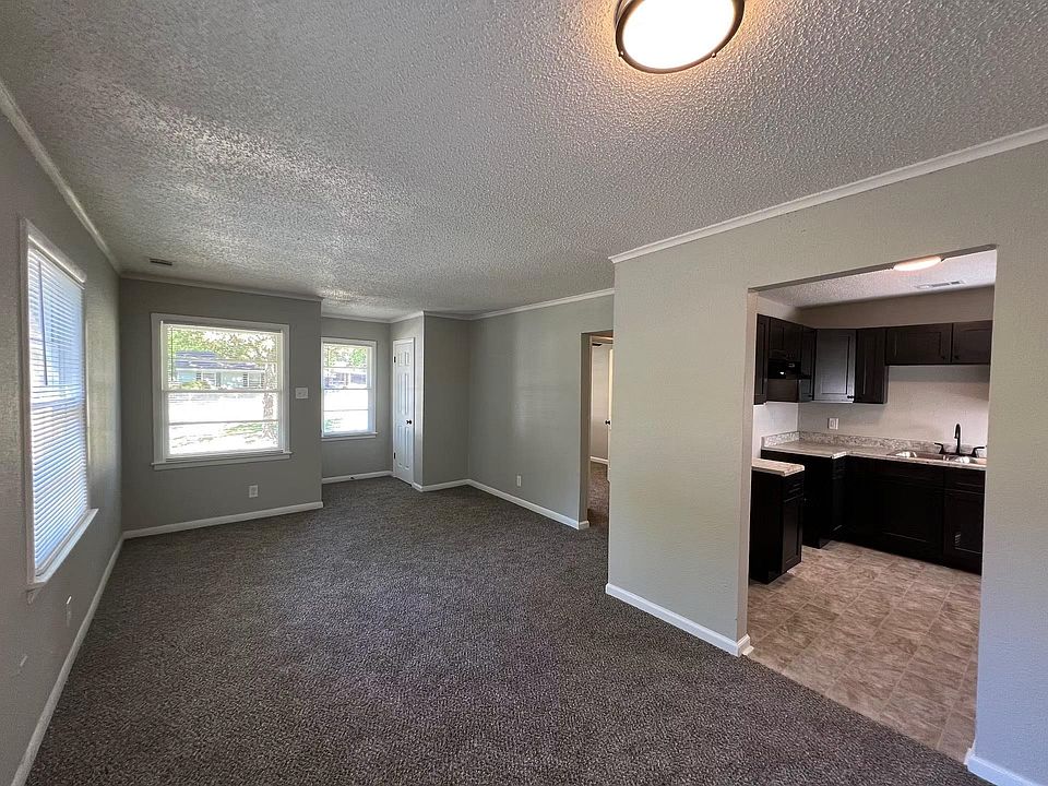 2nd image of 5290 Lochinvar Rd
