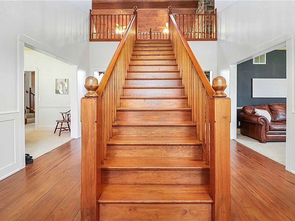 2nd image of 2701 Inwood Dr