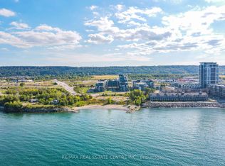 16 Concord Pl #402, Grimsby, ON L3M 0G7