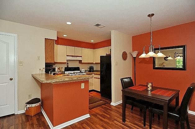 Kitchen and dining area