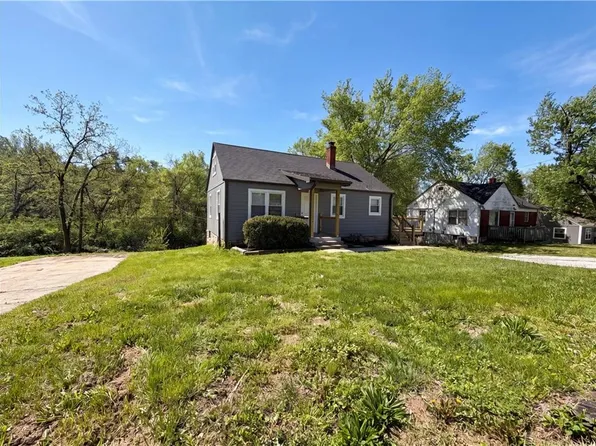 5525 Yecker Ave, Kansas City, KS 66104