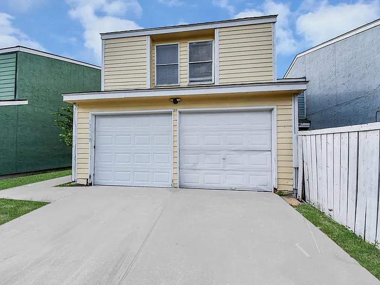 12509 Pebblestone St — Photo 3